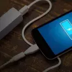 Darf ein Smartphone die ganze Nacht geladen werden?