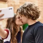 Internationaler Tag des Kusses: Die besten Apps für Pärchen
