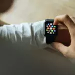 Smartwatches helfen eine Corona-Erkrankung frühzeitig zu erkennen