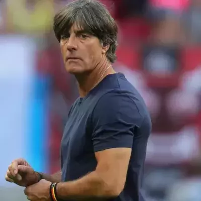 Darf Jogi Löw als Bundestrainer weitermachen?