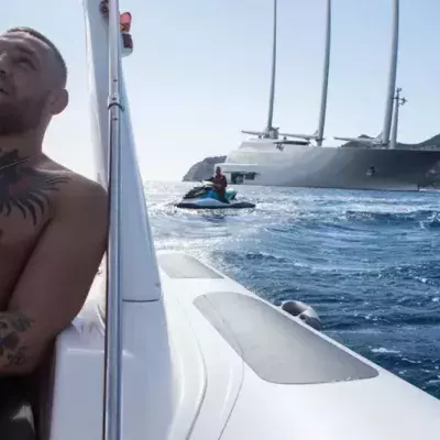 Conor McGregor kommentiert die teuerste Yacht der Welt