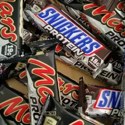 Was taugen die Proteinriegel von Mars und Snickers?