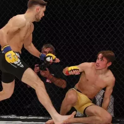 Nathaniel Wood ist eigentlich schon K. o.! Was ihm dann noch gelingt, geht in die MMA-Geschichte ein!