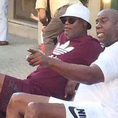 Samuel L. Jackson und Magic Johnson werden bei ihrem Urlaub in Italien für Flüchtlinge gehalten