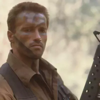 Wie hat Arnold Schwarznegger es geschafft, beim Dreh von Predator weiter zu trainieren?