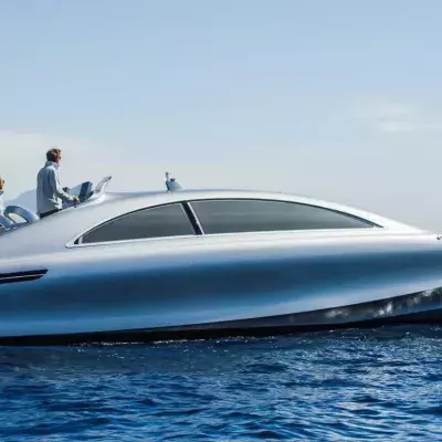 Schwimmender Luxus: Mercedes-Yacht lädt zum Träumen ein