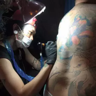 Reise mit Tattoo: Diese Urlaubsziele sollten Tätowierte unbedingt vermeiden
