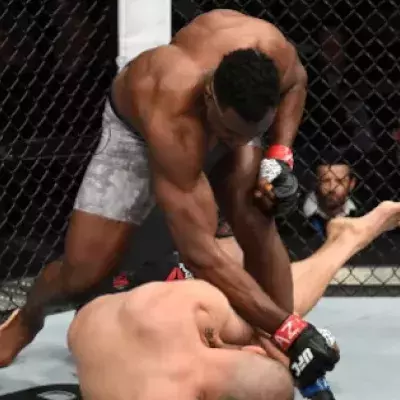 Das unglaubliche KO von Francis Ngannou...in nur 26 Sekunden! (Video)