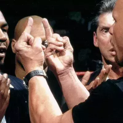 Der Tag, an dem Mike Tyson bei der WWE gegen Stone Cold kämpfte