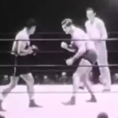 Ringer vs. Boxer: So spektakulär war der erste MMA-Kampf der Welt!