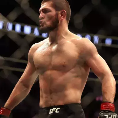 Die unglaublichen Bilder vom ersten MMA-Kampf von Khabib