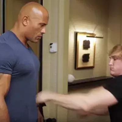 Hier seht ihr, warum man The Rock niemals schlagen sollte