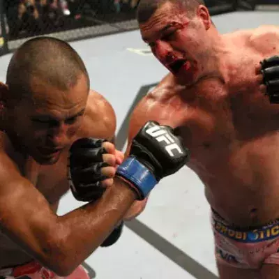 Der blutige Kampf zwischen Dan Henderson und Shogun Rua