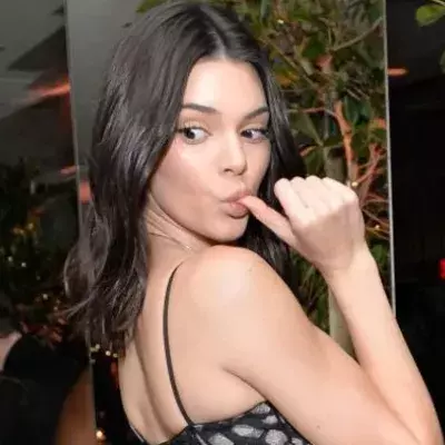 Kendall Jenner zeigt ihren Allerwertesten auf einer Party in Los Angeles in einem transparenten Kleid