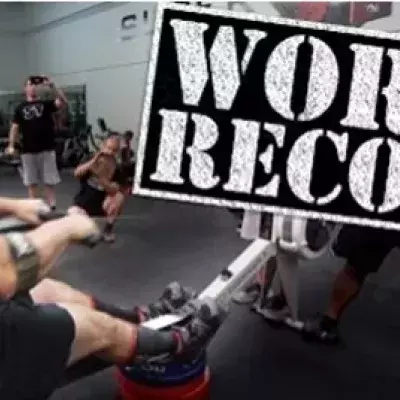 Der Strongman Brian Shaw versucht, den Weltrekord im Rowing zu brechen! Eine Wahnsinns-Aktion!