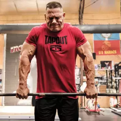 John Cena zeigt euch sein Trainingsprogramm für den Oberkörper
