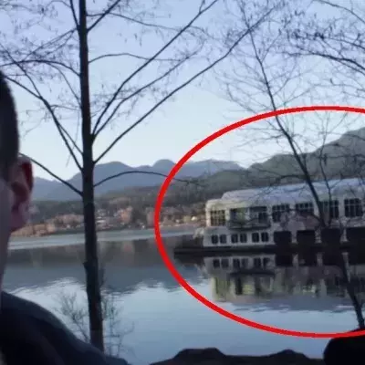 Dieses schwimmende McDonald’s-Restaurant ist seit 1991 verlassen