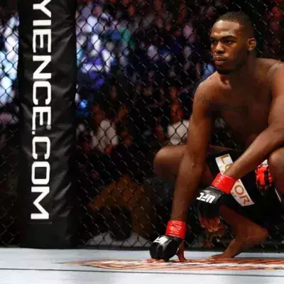Jon Jones wird bei Submission Underground 2 gegen Dan Henderson kämpfen