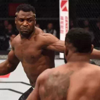 UFC-Hammer: Francis Ngannou macht Curtis Blaydes platt - in Sekunden!