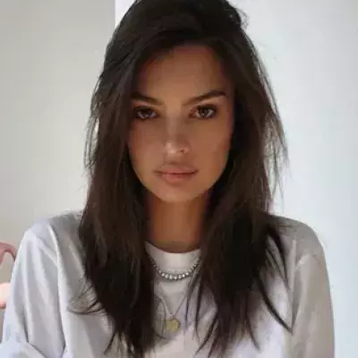 Emily Ratajkowski: Ihr neues T-Shirt ist nicht nur bauchfrei