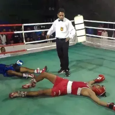 Boxen: Amateurkampf endet mit perfektem Doppel-K. o.!