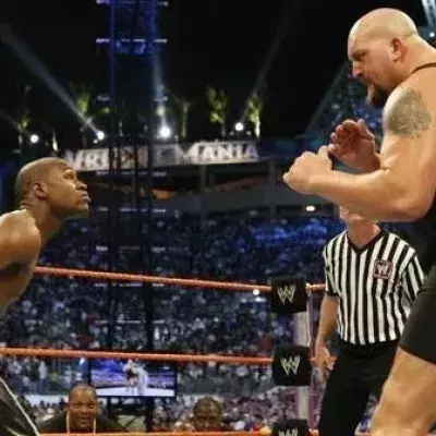 Unkonventioneller Kampf zwischen Floyd Mayweather und Big Show bei der WWE