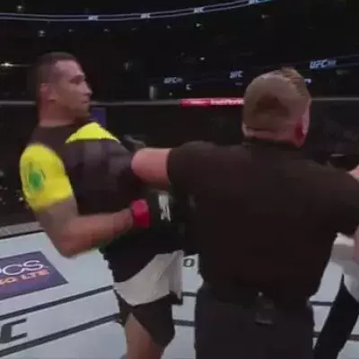 Skandal: Fabricio Werdum tritt Edmond Tarverdyan, den Trainer von Travis Browne nach dem Kampf