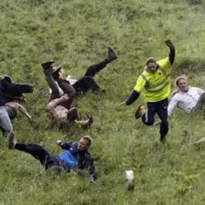 Dürfen wir vorstellen? Cheese Rolling, der dümmste Sport der Welt