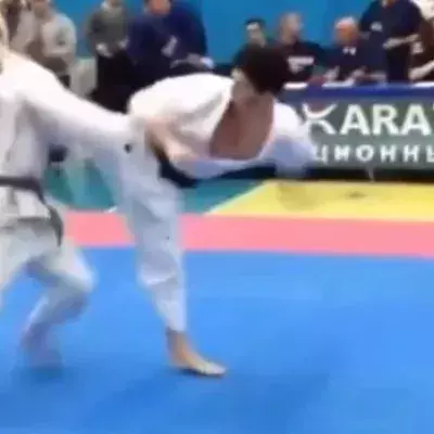Karate: Ein unglaublich schneller K. o. in 3 Sekunden