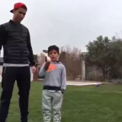 Cristiano Ronaldo: Sohn versenkt frechen Panenka-Elfer, seine Reaktion ist genial!