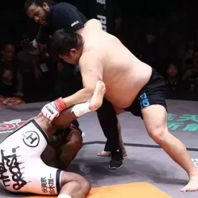 Road FC 32: Bob Sapp wird von dem Chinesen Aori Gele gedemütigt