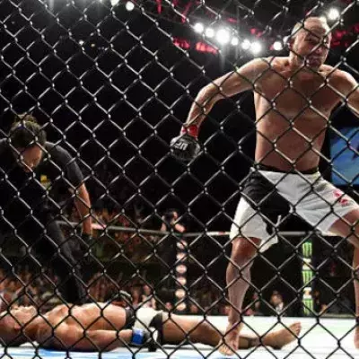 Dan Henderson vernichtet Hector Lombard trotz seiner 45 Jahre!