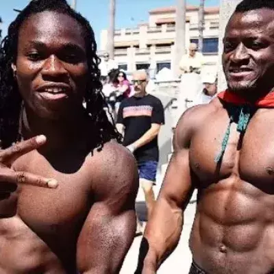 Diese zwei Maschinen haben sich einen massiven Körper ohne Material oder Supplements geschaffen! Und zwar SO!
