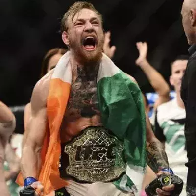 Dana White verrät was mit dem Federgewicht Gürtel passiert, wenn Conor McGregor in den Ruhestand geht