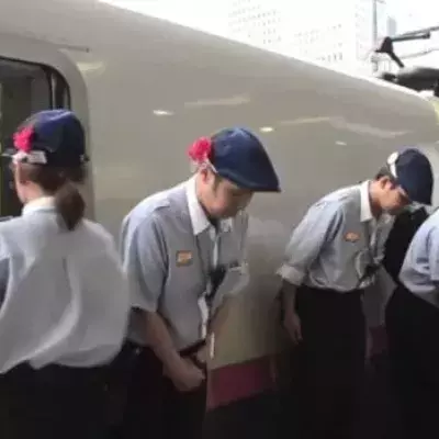 Die unglaubliche Express-Reinigung von japanischen Zügen