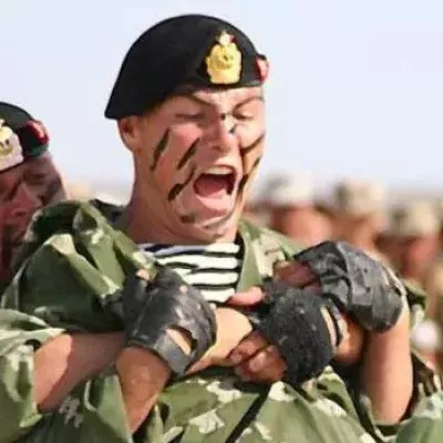 Beeindruckende Kampfsport-Demonstration eines russischen Spezialeinsatzkommandos