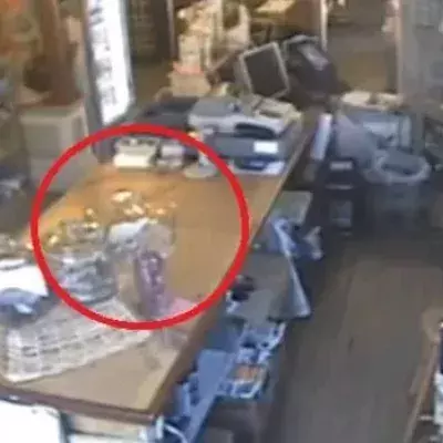 Diese Kamera filmt ein paranormales Phänomen in einem Geschäft