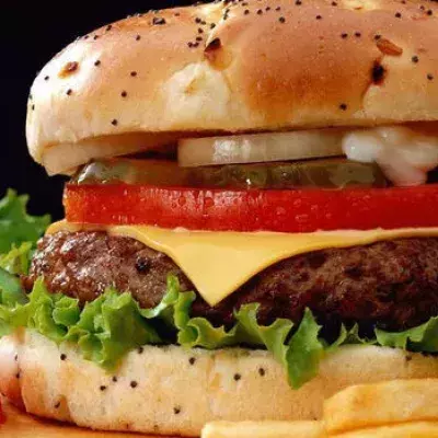 Sind Burger und Pommes die perfekte Mahlzeit nach dem Sport?