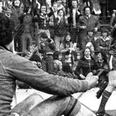 Robin Friday: Die unglaubliche Geschichte des verrücktesten Fußballspieler der Geschichte
