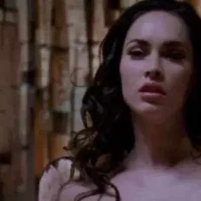 Megan Fox nackt im Film "Passion Play"