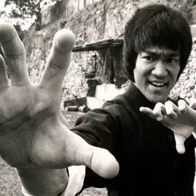 Jeet Kune Do: Erlernt den berühmten „One Inch Punch“ von Bruce Lee