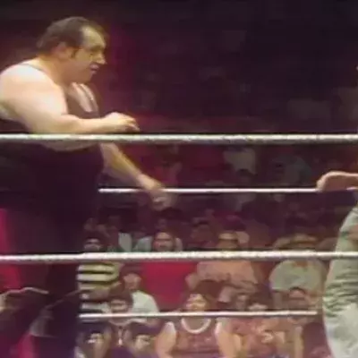 Muhammad Ali trifft auf den Riesenwrestler „Gorilla Monsoon“!