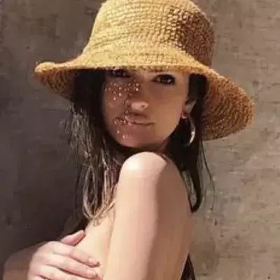 Emily Ratajkowski postet Urlaubserinnerungen mit viel, viel Haut