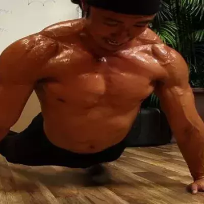 9 intensive Minuten für Torso und Kardio: Fett verbrennen leicht gemacht!