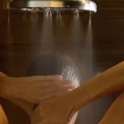 Nebia Shower: Die revolutionäre Dusche im Video!