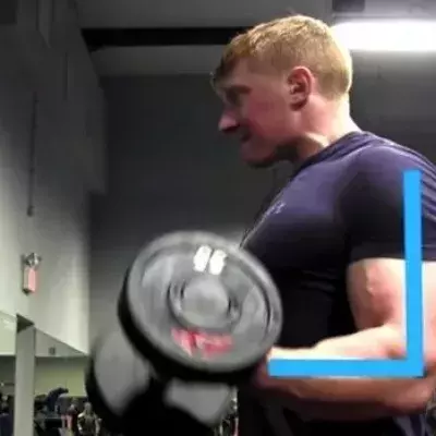 Mit dieser Technik bekommt ihr einen starken Bizeps