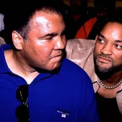 Will Smith und Muhammad Ali tauschen ein paar Schläge aus
