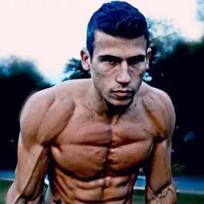 Street Workout: Das unglaubliche Training eines Gymnasten