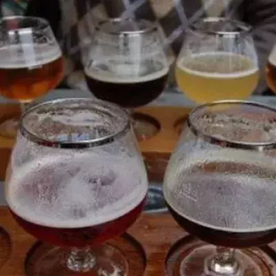 Hat die Form des Glases Einfluss auf ihren Alkoholkonsum?