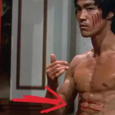 Übungen: Wie bekommt man die Bauchmuskeln von Bruce Lee?
